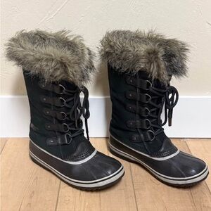 SOREL Joan of Arctic boots — size 9.5